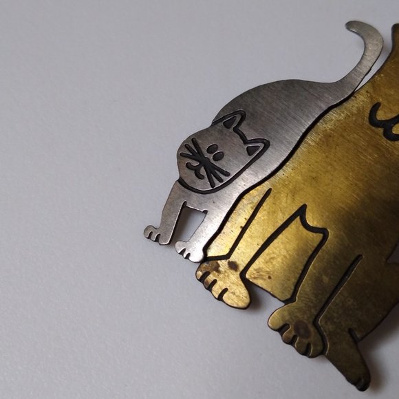Vintage Thin Metal Dog And Cat Brooch - Picture 5 of 12